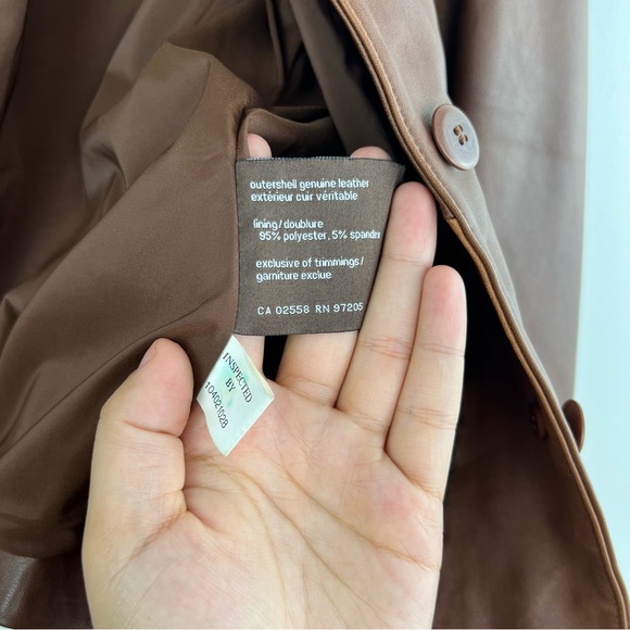 Danier Authentic Vintage Brown Camel Genuine Leather Button Front Blazer size M - Picture 14 of 15